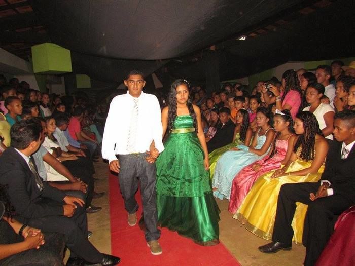 Alunos de escolas municipais colam grau no interior do município - Imagem 9