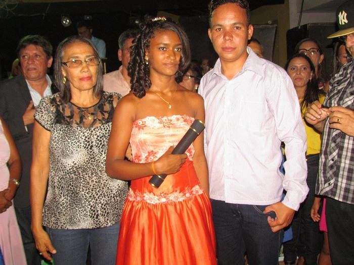 Alunos de escolas municipais colam grau no interior do município - Imagem 37