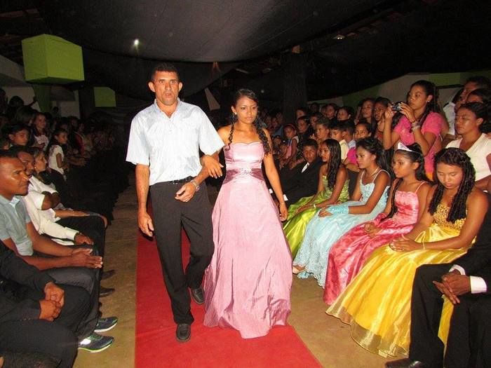 Alunos de escolas municipais colam grau no interior do município - Imagem 35