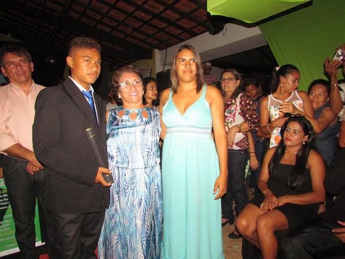 Alunos de escolas municipais colam grau no interior do município - Imagem 8