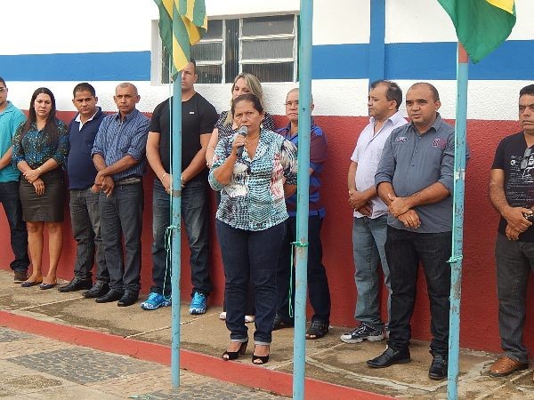 Autoridades no Hasteamento das Bandeiras - Imagem 7