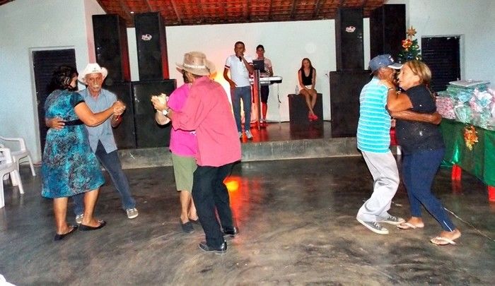 Secretaria de Assistência Social promove confraternização para os Idosos do município  - Imagem 11