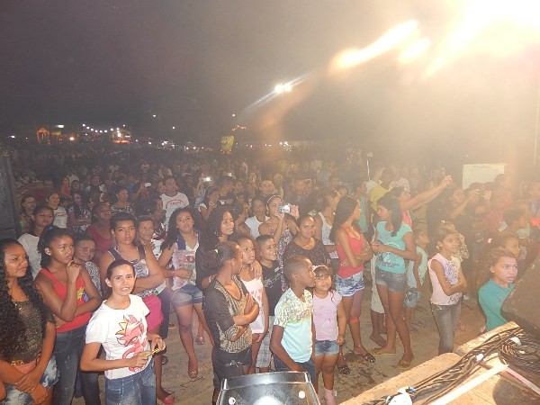 Escolinha de Balé Passo a Passo se apresentou para a população  - Imagem 2