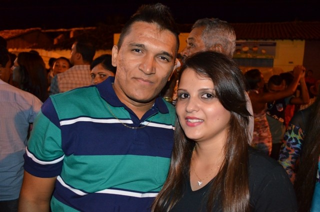 Vera Mendes comemora seus 19 anos e Frank Aguiar agita multidão. Veja a cobertura fotográfica: - Imagem 73