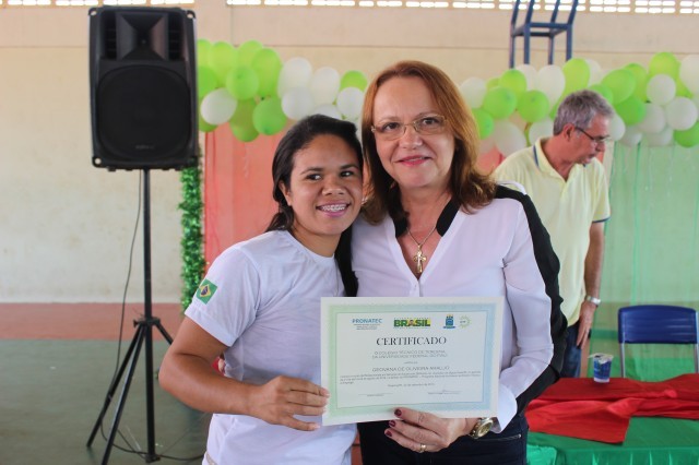 120 alunos dos cursos do PRONATEC recebem Certificados no município de Miguel Alves  - Imagem 43