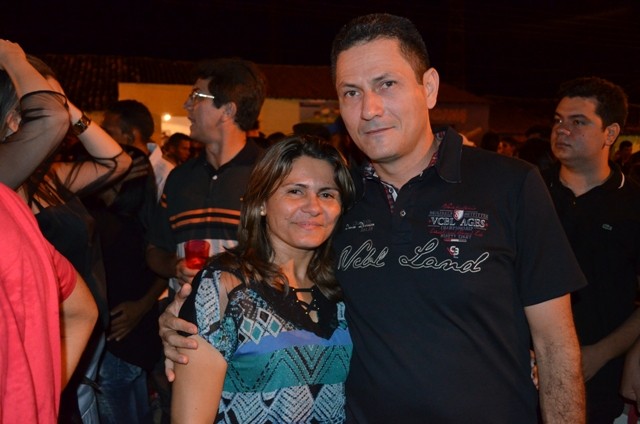 Vera Mendes comemora seus 19 anos e Frank Aguiar agita multidão. Veja a cobertura fotográfica: - Imagem 83