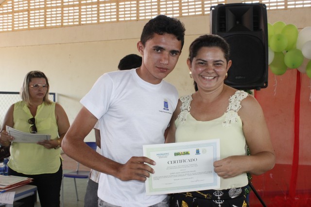 120 alunos dos cursos do PRONATEC recebem Certificados no município de Miguel Alves  - Imagem 17