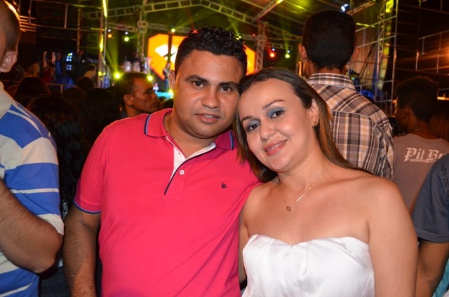 Vera Mendes comemora seus 19 anos e Frank Aguiar agita multidão. Veja a cobertura fotográfica: - Imagem 59