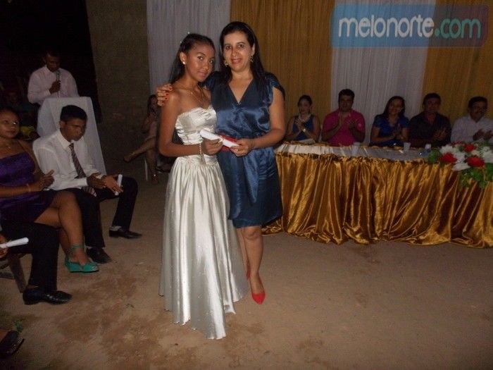 Colação de grau do 9º ano dos alunos da escola Dirceu Mendes Arcoverde - Imagem 75