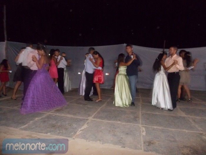 Colação de grau do 9º ano dos alunos da escola Dirceu Mendes Arcoverde - Imagem 95