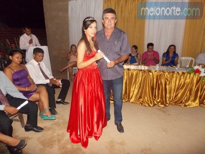 Colação de grau do 9º ano dos alunos da escola Dirceu Mendes Arcoverde - Imagem 77