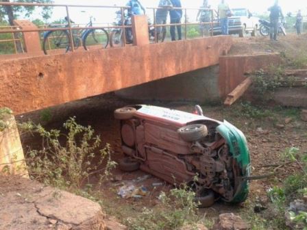 Viatura da policia Militar cai de uma ponte ao atender uma ocorrência em José de Freitas - Imagem 2