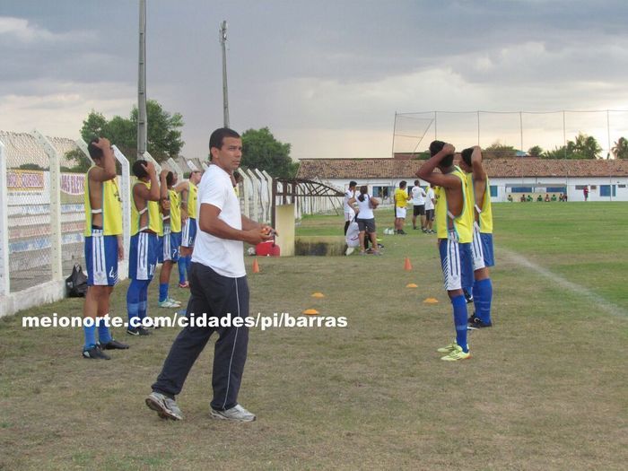 Futebol: Barras vence o Comercial de Campo Maior - Imagem 8