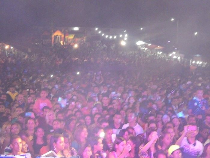 Show da banda Encantus em Lagoinha mais de 5 mil pessoas marcaram presença - Imagem 5