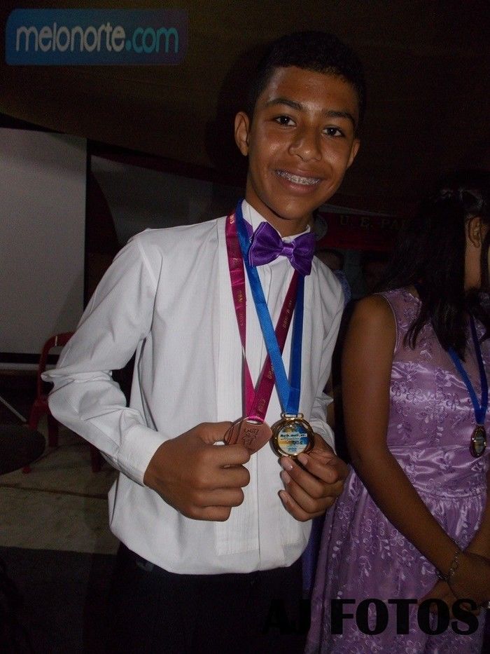 Solenidade de premiação entrega de medalhas U.E Paulo Ferraz - Imagem 33