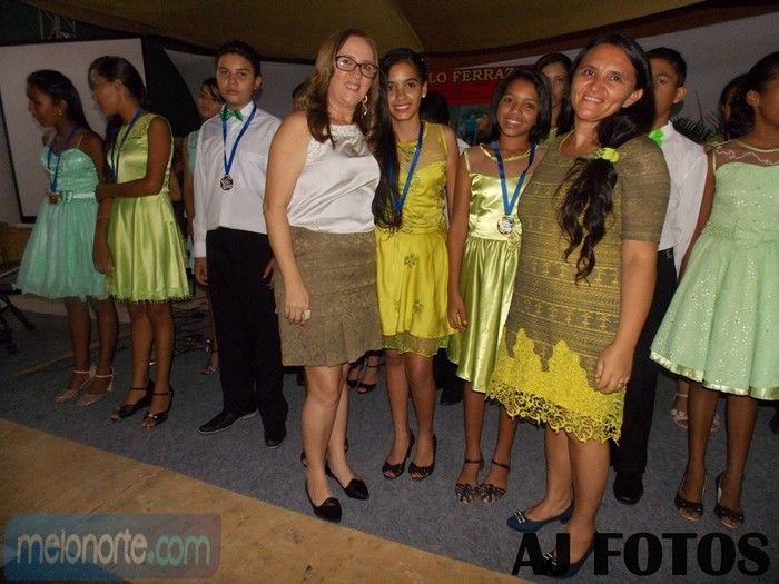 Solenidade de premiação entrega de medalhas U.E Paulo Ferraz - Imagem 27