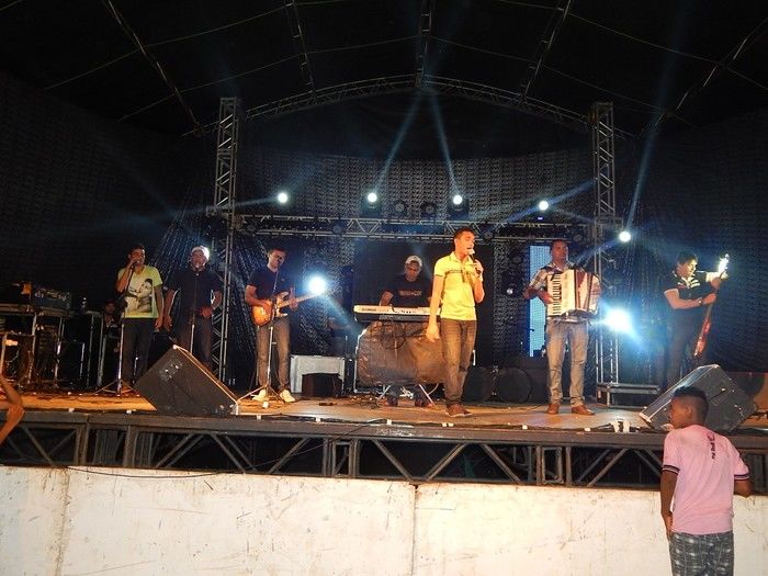 Show da banda Encantus em Lagoinha mais de 5 mil pessoas marcaram presença - Imagem 1