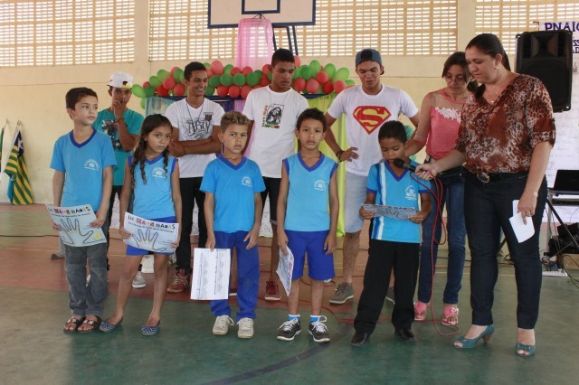 Festa de encerramento do ano letivo para os alunos do PNAIC no Município de Miguel Alves - Imagem 19