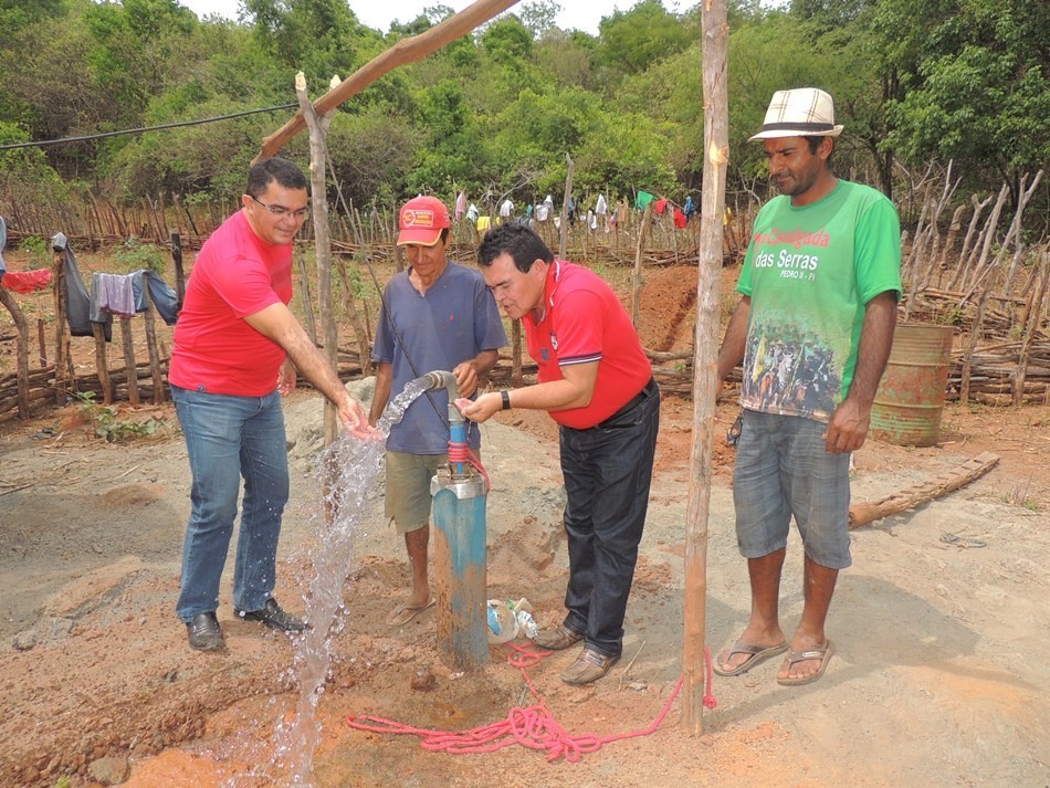 Vereadores Chico Zaca e Antônio Uchoa visitam obras em comunidades rurais