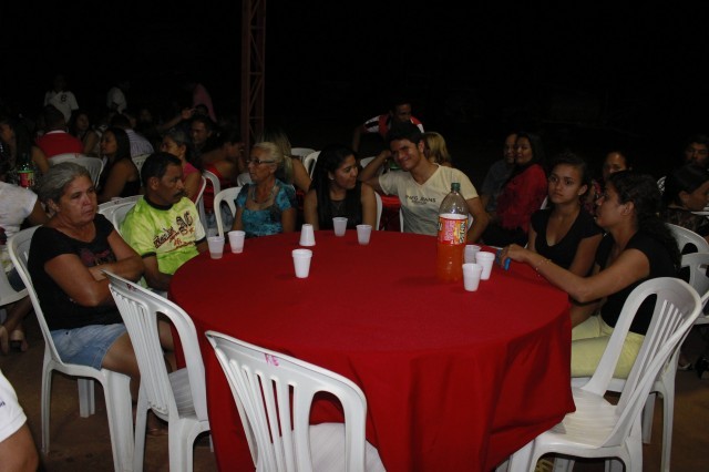 Funcionários participam da Festa de confraternização da Prefeitura de Miguel Alves Nesta Quinta-Feira (19/12), a Prefeitura de Miguel realizou a conf - Imagem 8