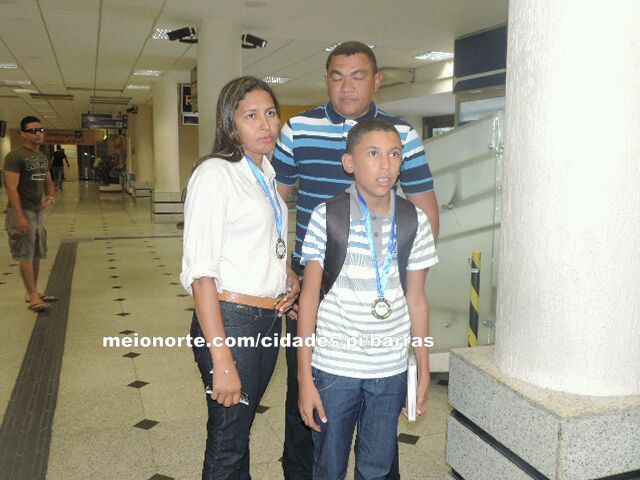 Secretário de educação Claudio Cesar recebe Paulo Henrique no aeroporto de Teresina - Imagem 8