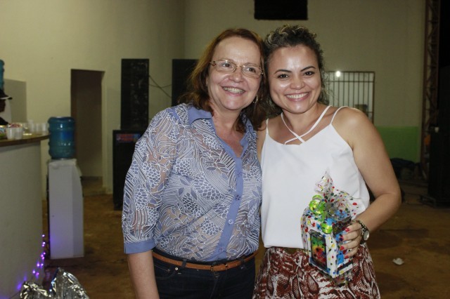 Funcionários participam da Festa de confraternização da Prefeitura de Miguel Alves Nesta Quinta-Feira (19/12), a Prefeitura de Miguel realizou a conf - Imagem 46