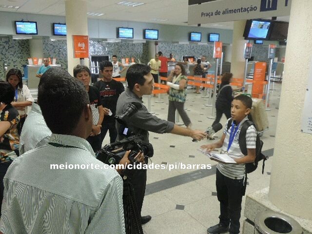Secretário de educação Claudio Cesar recebe Paulo Henrique no aeroporto de Teresina - Imagem 7
