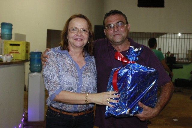 Funcionários participam da Festa de confraternização da Prefeitura de Miguel Alves Nesta Quinta-Feira (19/12), a Prefeitura de Miguel realizou a conf - Imagem 38