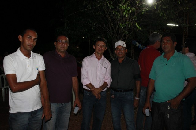 Funcionários participam da Festa de confraternização da Prefeitura de Miguel Alves Nesta Quinta-Feira (19/12), a Prefeitura de Miguel realizou a conf - Imagem 22