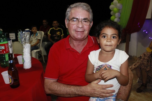 Funcionários participam da Festa de confraternização da Prefeitura de Miguel Alves Nesta Quinta-Feira (19/12), a Prefeitura de Miguel realizou a conf - Imagem 42