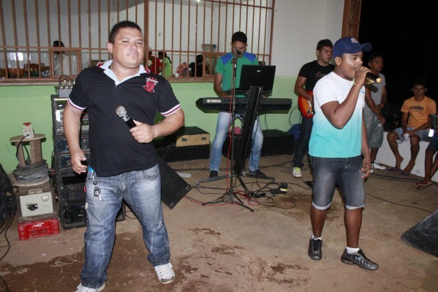 Funcionários participam da Festa de confraternização da Prefeitura de Miguel Alves Nesta Quinta-Feira (19/12), a Prefeitura de Miguel realizou a conf - Imagem 34