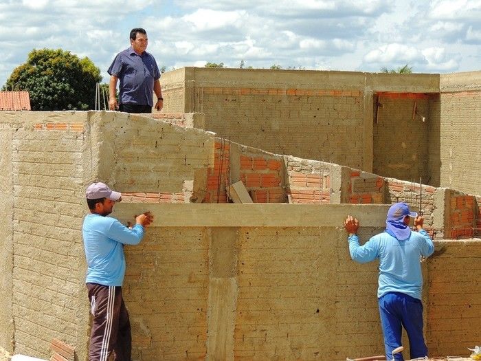 Vereador Chico Zaca visita obras em andamento na cidade - Imagem 18