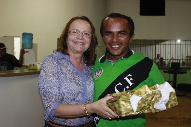 Funcionários participam da Festa de confraternização da Prefeitura de Miguel Alves Nesta Quinta-Feira (19/12), a Prefeitura de Miguel realizou a conf - Imagem 49