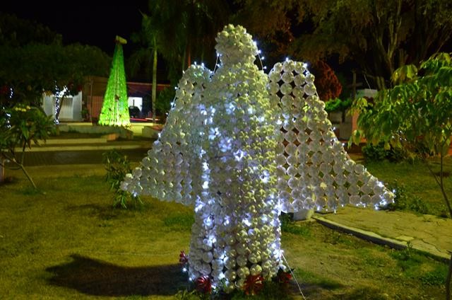 Cidade de Ipiranga recebeu Decoração de Natal - Imagem 30