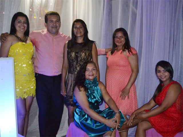 Concludentes da Escola Nova Veneza recebem outorga de grau - Imagem 5