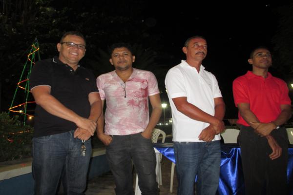 Prefeito Luiz Neto inaugura nova iluminação na praça da igreja da matriz - Imagem 38