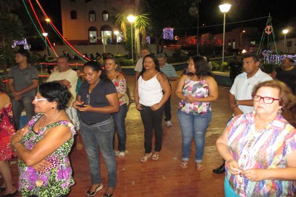 Prefeito Luiz Neto inaugura nova iluminação na praça da igreja da matriz - Imagem 34