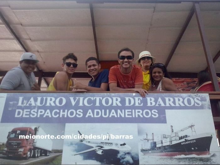 Turma de Barras anima os pontos turísticos de João Pessoa. - Imagem 1