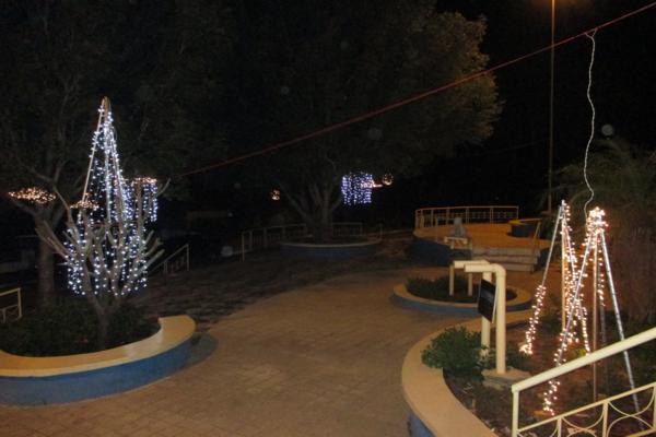 Prefeito Luiz Neto inaugura nova iluminação na praça da igreja da matriz - Imagem 15