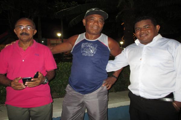 Prefeito Luiz Neto inaugura nova iluminação na praça da igreja da matriz - Imagem 50