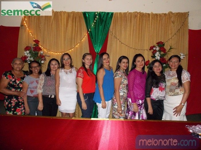   Confraternização de fim de ano aos profissionais da Educação Municipal - Imagem 14