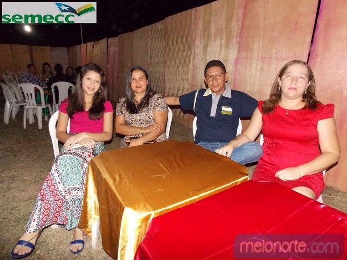   Confraternização de fim de ano aos profissionais da Educação Municipal - Imagem 33