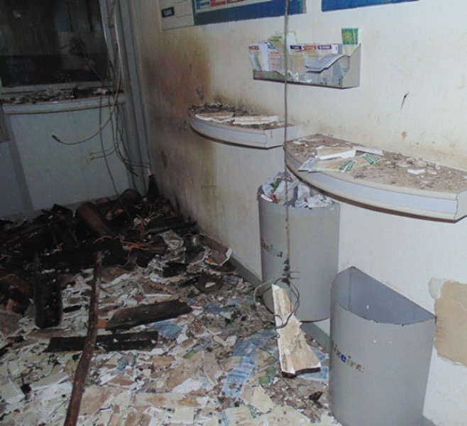 Casa lotérica é arrombada e incendiada em Porto-Pi - Imagem 1