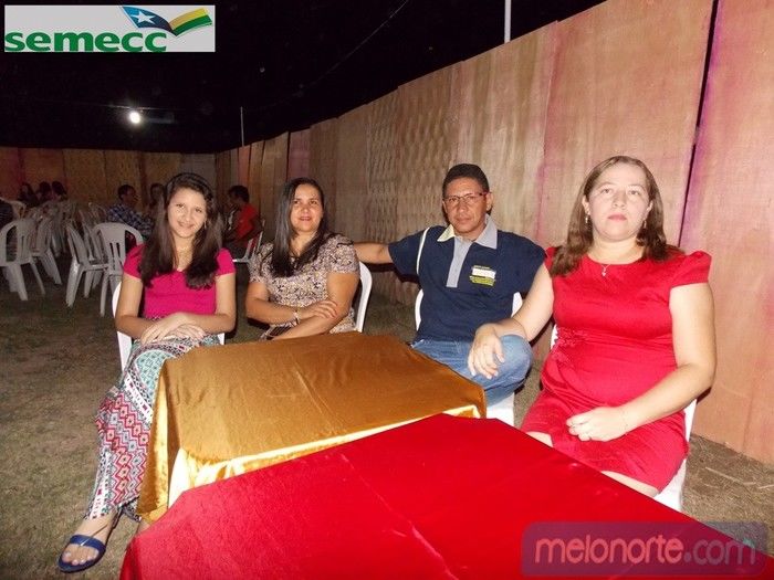   Confraternização de fim de ano aos profissionais da Educação Municipal - Imagem 34