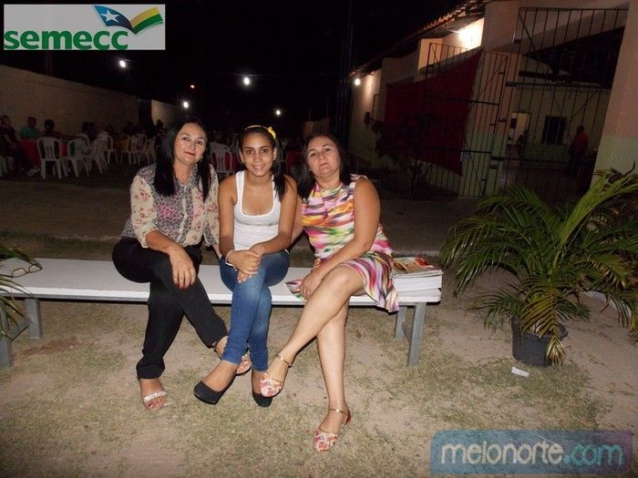   Confraternização de fim de ano aos profissionais da Educação Municipal - Imagem 10