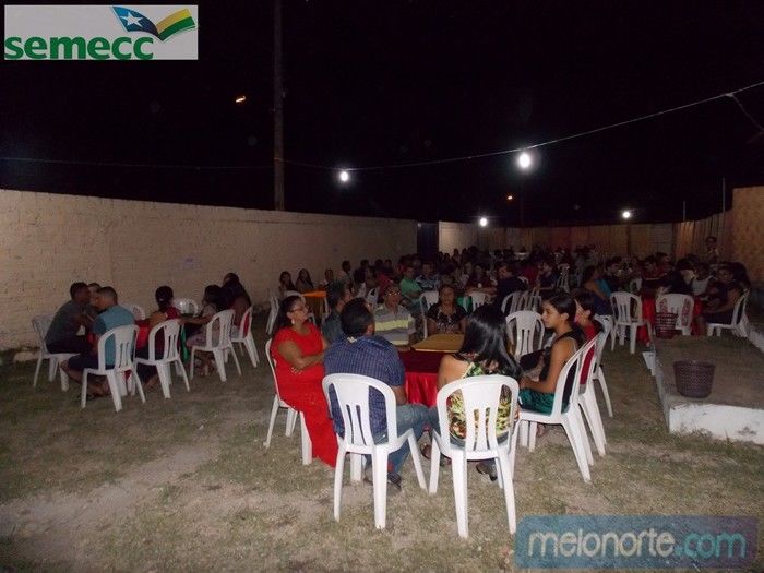   Confraternização de fim de ano aos profissionais da Educação Municipal - Imagem 24