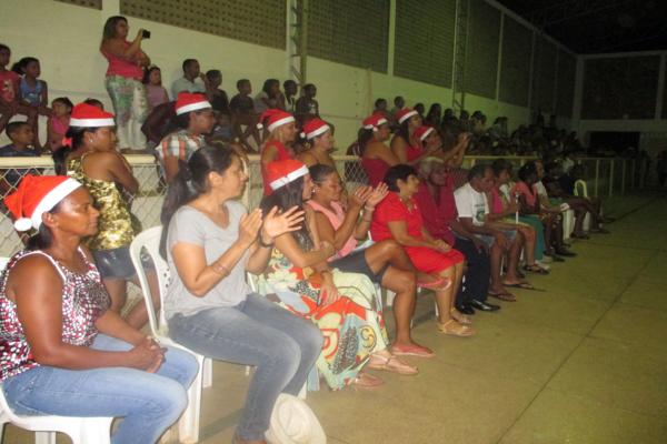 Secretaria de Assistência Social realiza evento para marcar o encerramento das atividades ano 2014 - Imagem 76