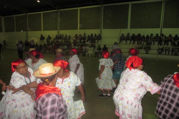 Secretaria de Assistência Social realiza evento para marcar o encerramento das atividades ano 2014 - Imagem 57