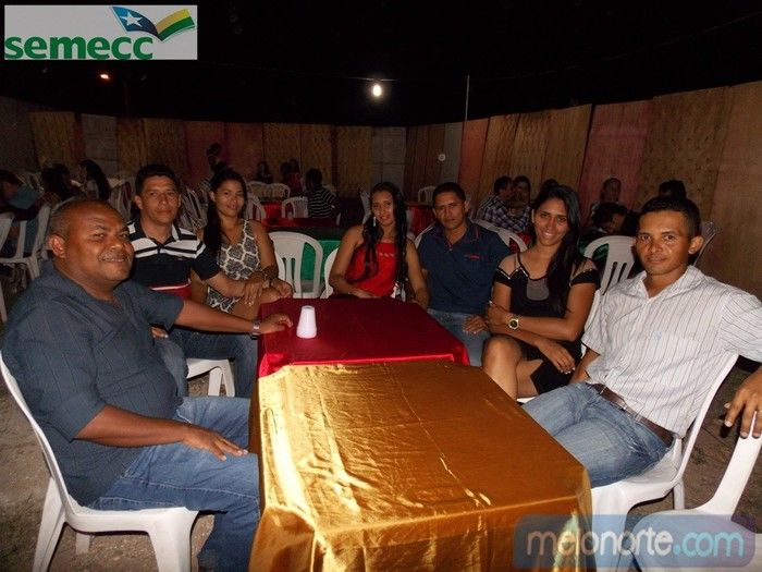   Confraternização de fim de ano aos profissionais da Educação Municipal - Imagem 28