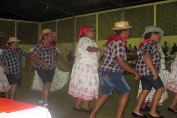 Secretaria de Assistência Social realiza evento para marcar o encerramento das atividades ano 2014 - Imagem 59